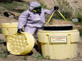 泄漏应急桶在危化品运输、有毒物质采集储存等方面的应用